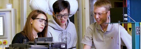 mme engineering students in lab